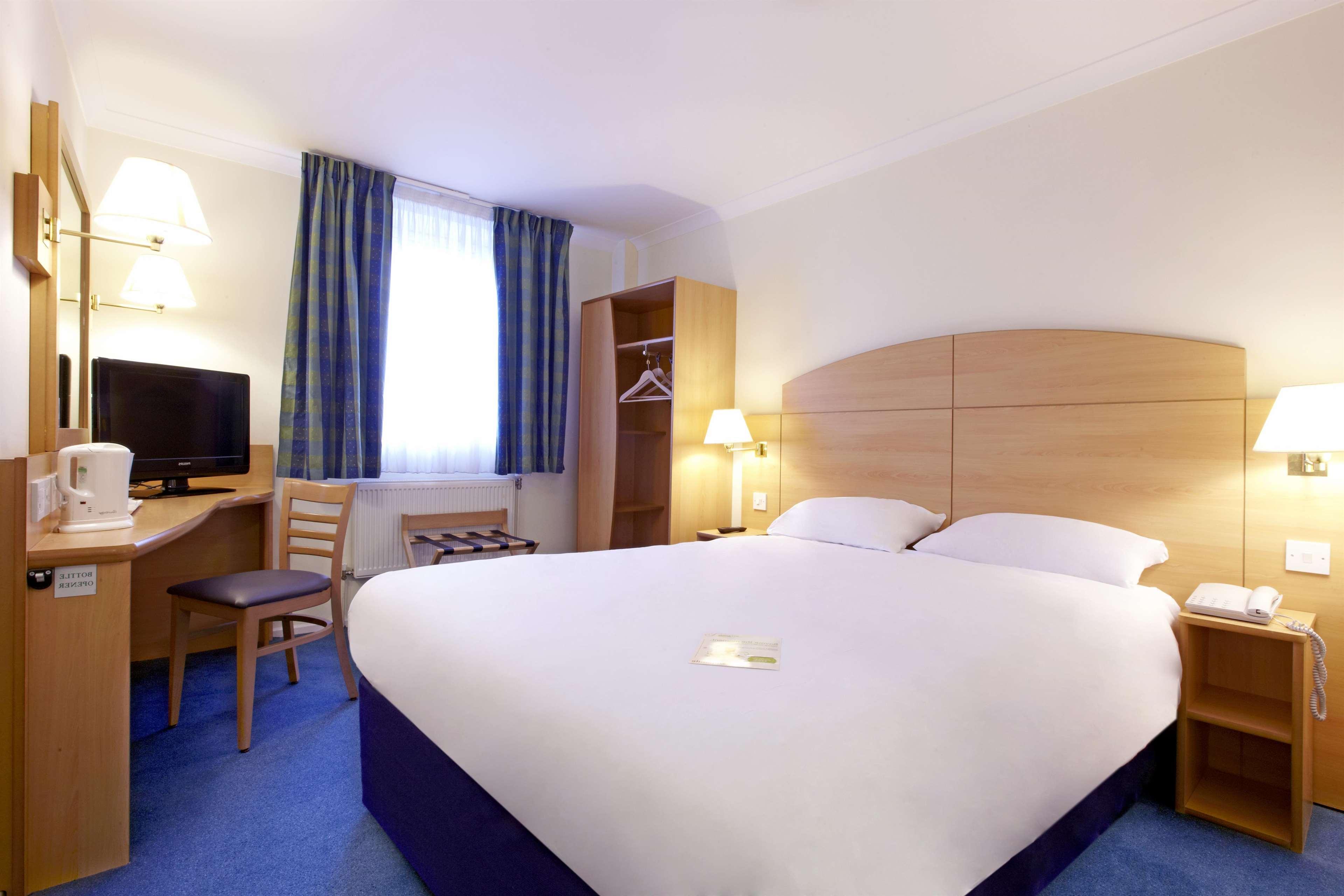 Campanile Hotel Лестер Экстерьер фото